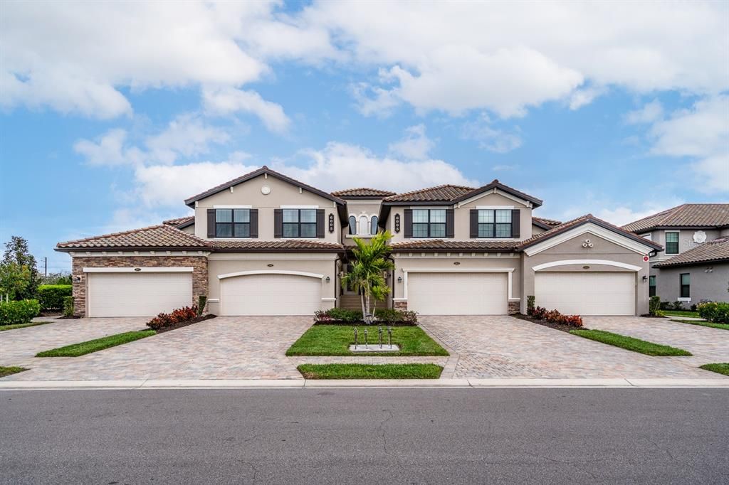 待售: $559,000 (3 贝兹, 2 浴室, 2108 平方英尺)