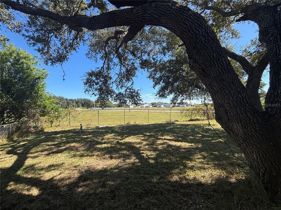 For Sale: $265,000 (3 beds, 2 baths, 1192 Square Feet)