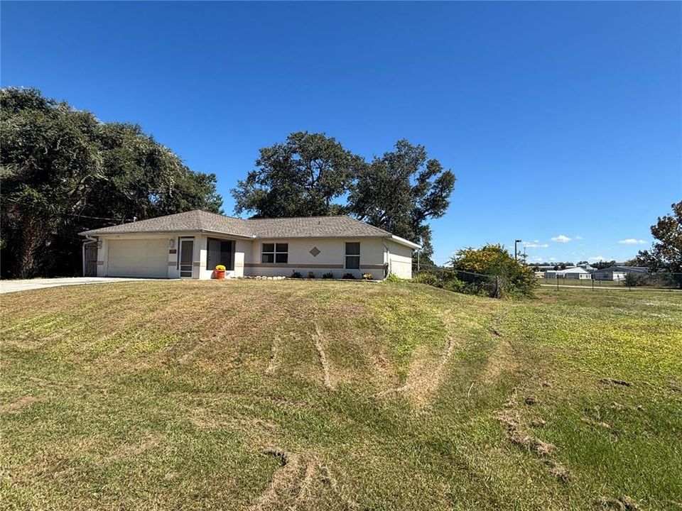 For Sale: $265,000 (3 beds, 2 baths, 1192 Square Feet)