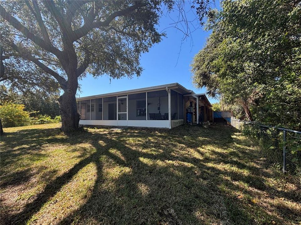 For Sale: $265,000 (3 beds, 2 baths, 1192 Square Feet)