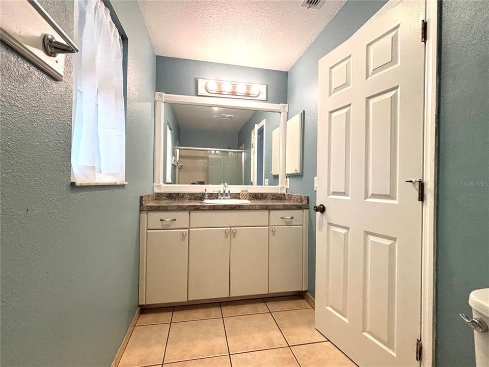 For Sale: $265,000 (3 beds, 2 baths, 1192 Square Feet)