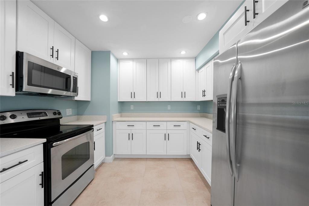 Activo con contrato: $229,000 (3 camas, 2 baños, 1382 Pies cuadrados)