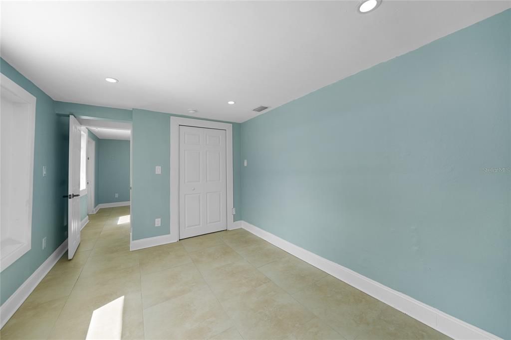 Activo con contrato: $229,000 (3 camas, 2 baños, 1382 Pies cuadrados)