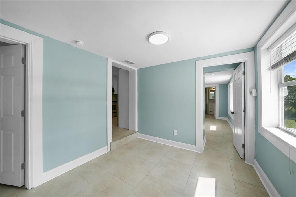 Activo con contrato: $229,000 (3 camas, 2 baños, 1382 Pies cuadrados)