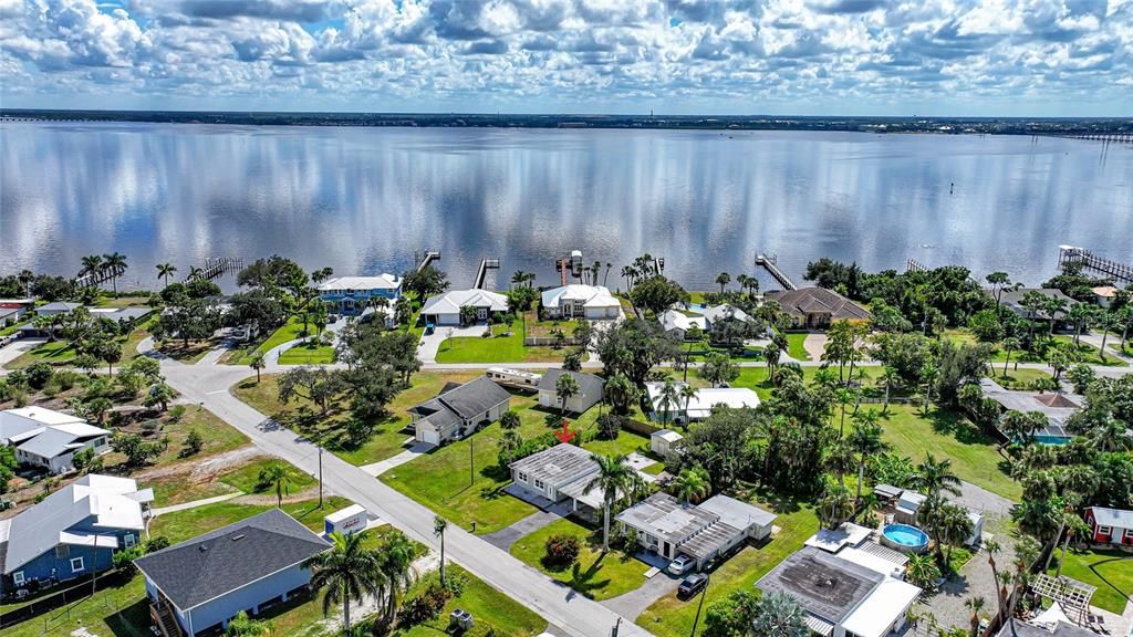 Activo con contrato: $229,000 (3 camas, 2 baños, 1382 Pies cuadrados)