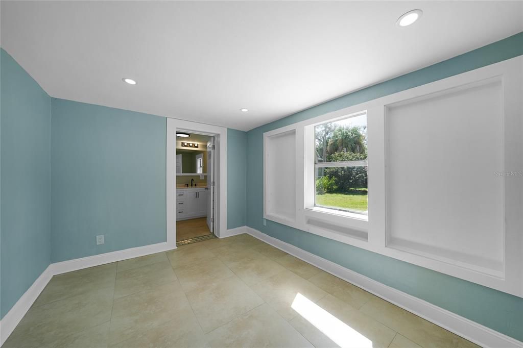 Activo con contrato: $229,000 (3 camas, 2 baños, 1382 Pies cuadrados)