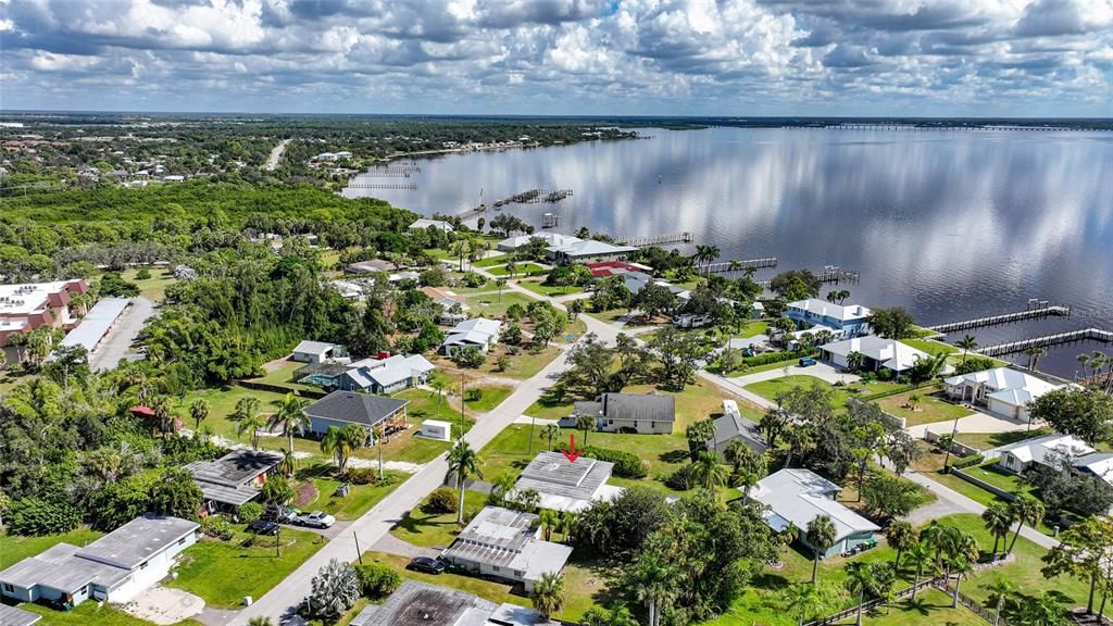 Activo con contrato: $229,000 (3 camas, 2 baños, 1382 Pies cuadrados)