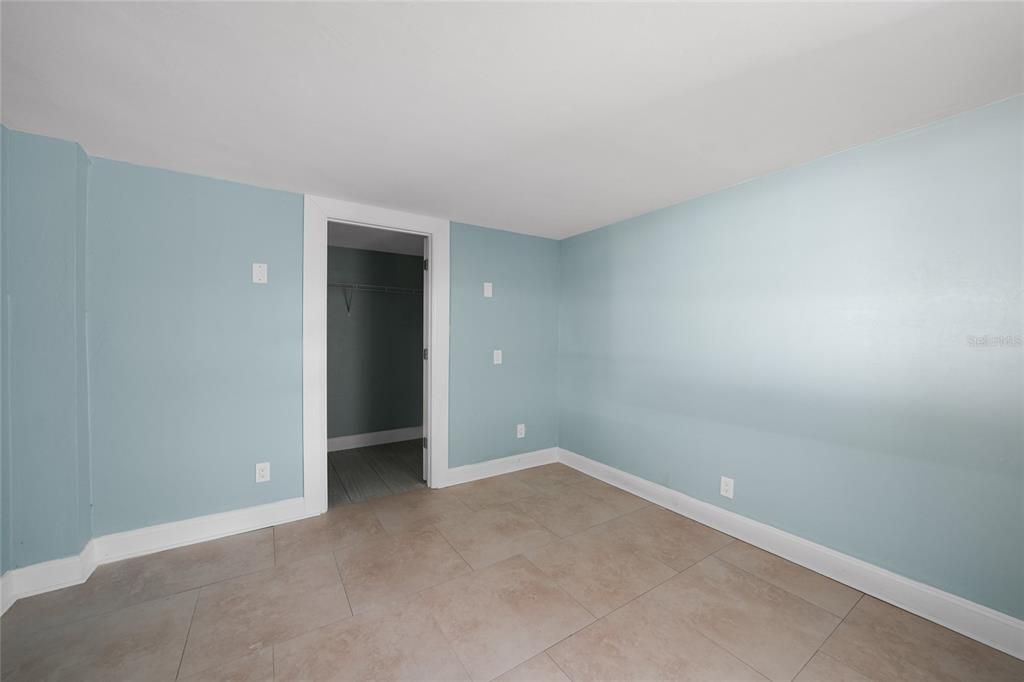 Activo con contrato: $229,000 (3 camas, 2 baños, 1382 Pies cuadrados)