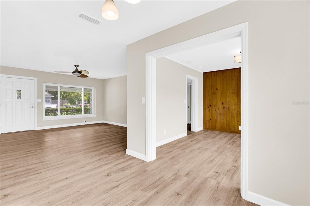 Active With Contract: $499,000 (3 beds, 2 baths, 1354 Square Feet)