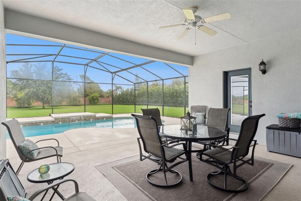 Activo con contrato: $825,000 (5 camas, 3 baños, 2860 Pies cuadrados)