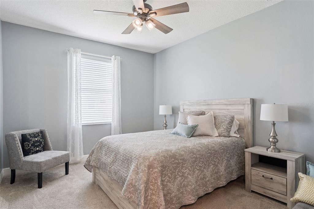 Activo con contrato: $825,000 (5 camas, 3 baños, 2860 Pies cuadrados)