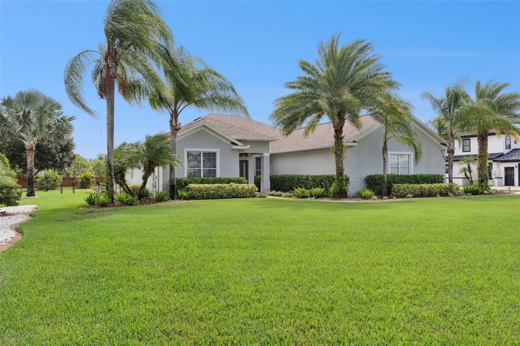 Activo con contrato: $825,000 (5 camas, 3 baños, 2860 Pies cuadrados)