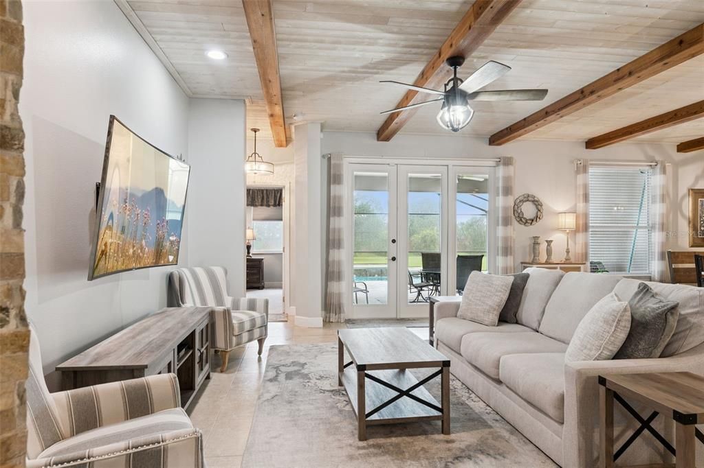 Activo con contrato: $825,000 (5 camas, 3 baños, 2860 Pies cuadrados)