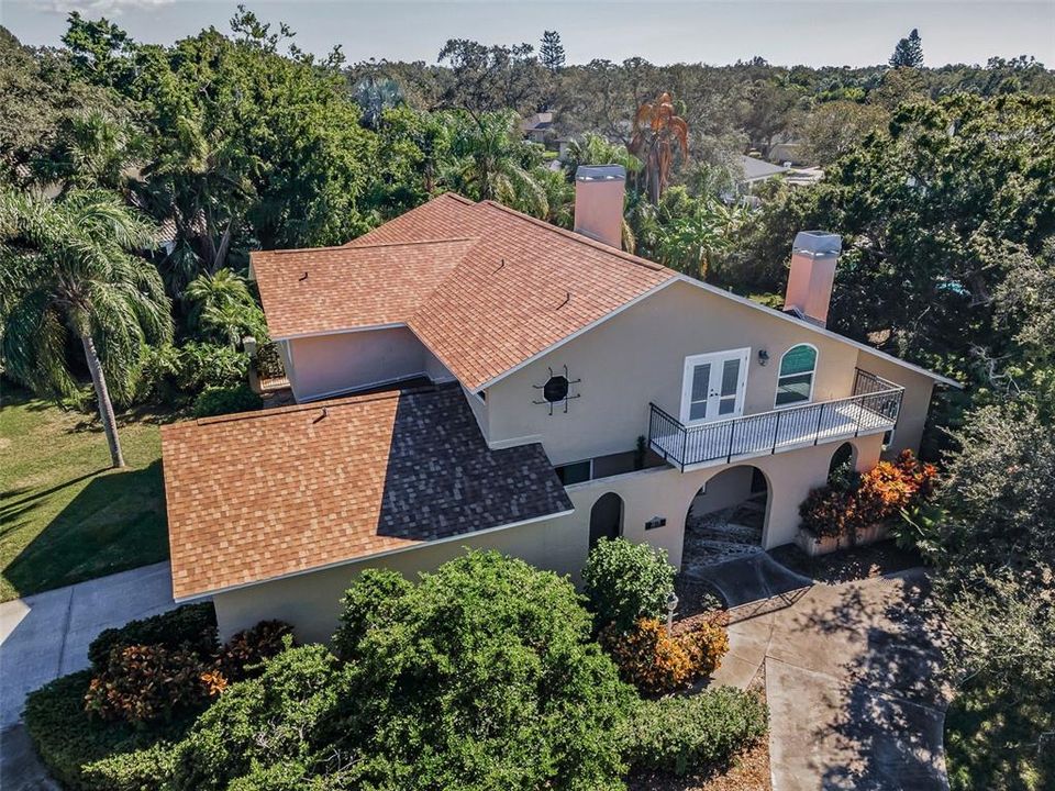 合同活跃: $1,190,000 (4 贝兹, 4 浴室, 3850 平方英尺)