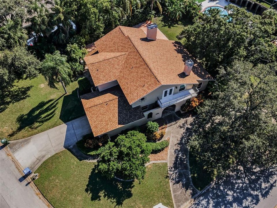 合同活跃: $1,190,000 (4 贝兹, 4 浴室, 3850 平方英尺)