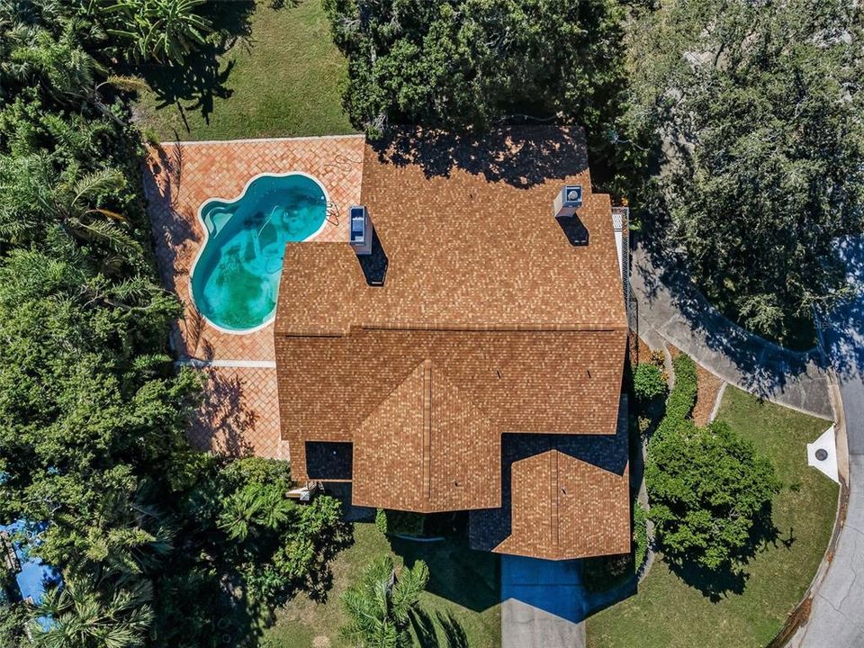 合同活跃: $1,190,000 (4 贝兹, 4 浴室, 3850 平方英尺)