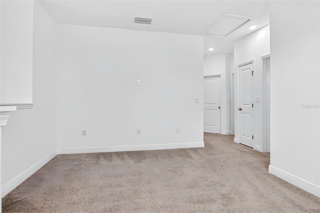 На продажу: $519,000 (4 спален, 2 ванн, 2100 Квадратных фут)