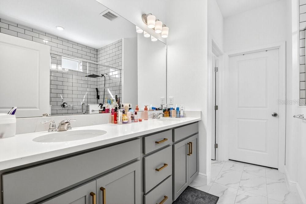 На продажу: $519,000 (4 спален, 2 ванн, 2100 Квадратных фут)