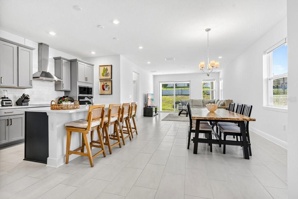 На продажу: $519,000 (4 спален, 2 ванн, 2100 Квадратных фут)