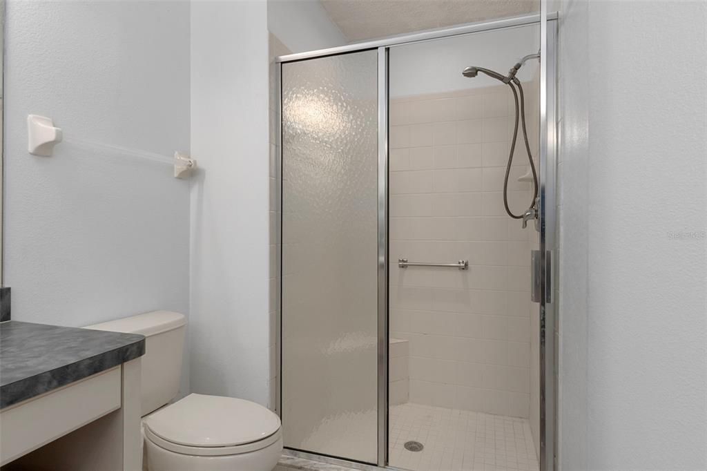 待售: $229,900 (2 贝兹, 2 浴室, 1412 平方英尺)