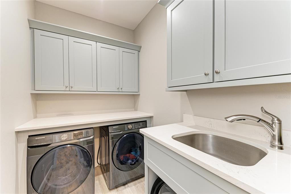 For Sale: $1,399,000 (4 beds, 4 baths, 2513 Square Feet)