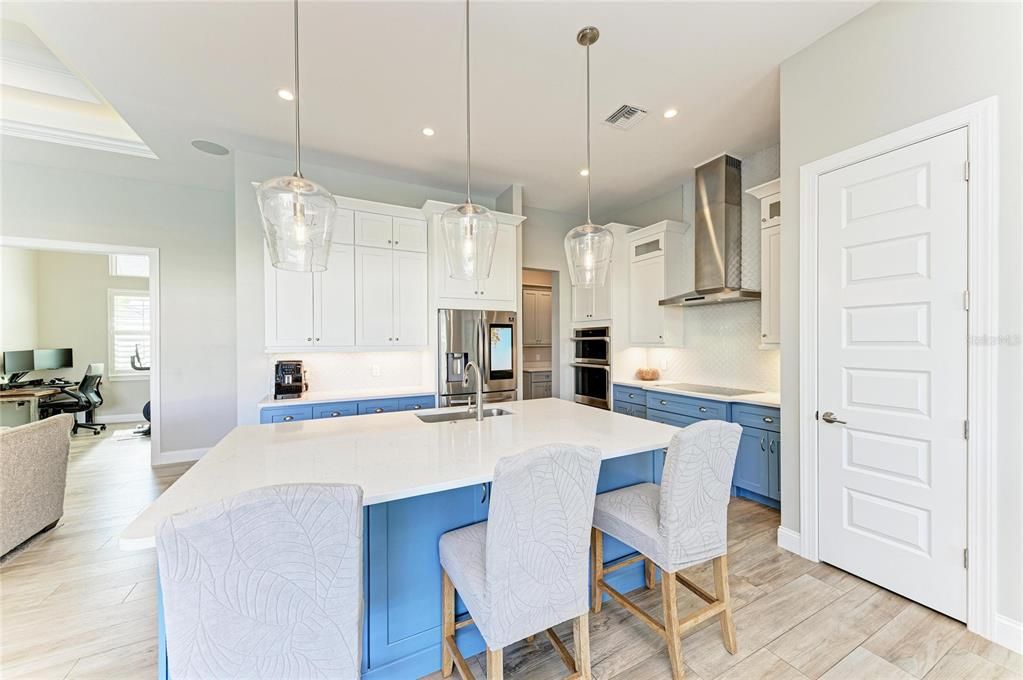 For Sale: $1,399,000 (4 beds, 4 baths, 2513 Square Feet)