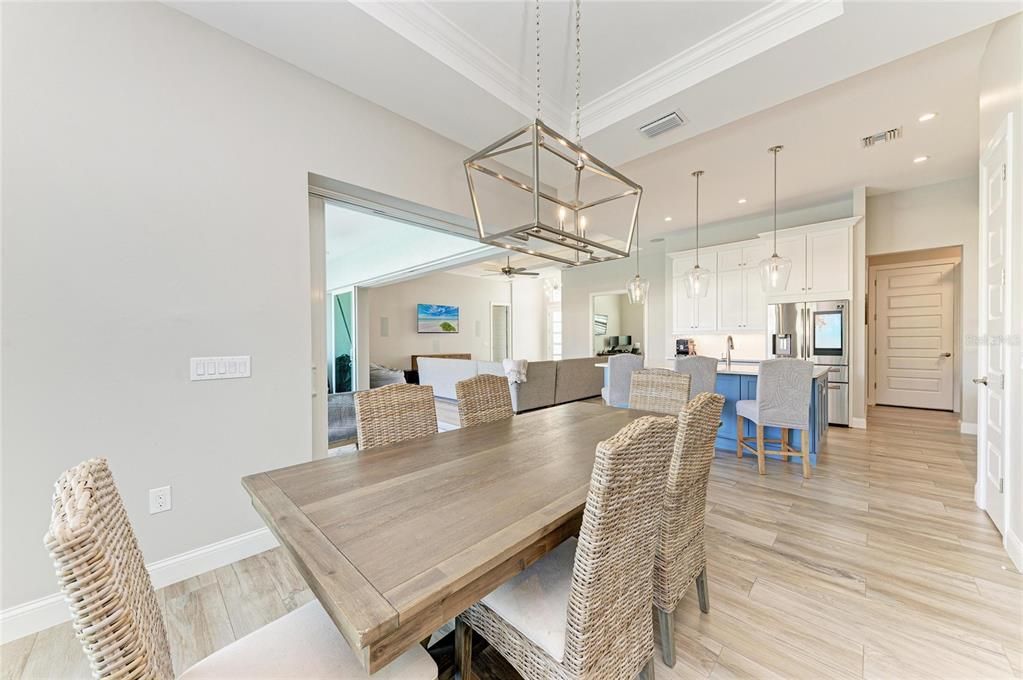 For Sale: $1,399,000 (4 beds, 4 baths, 2513 Square Feet)