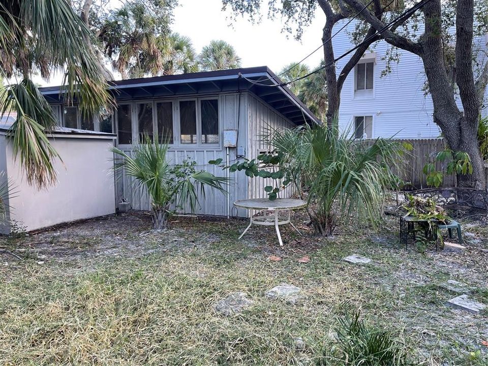 Под контрактом: $1,150,000 (3 спален, 3 ванн, 1510 Квадратных фут)