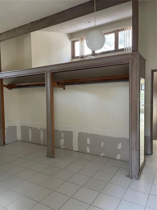 Под контрактом: $1,150,000 (3 спален, 3 ванн, 1510 Квадратных фут)