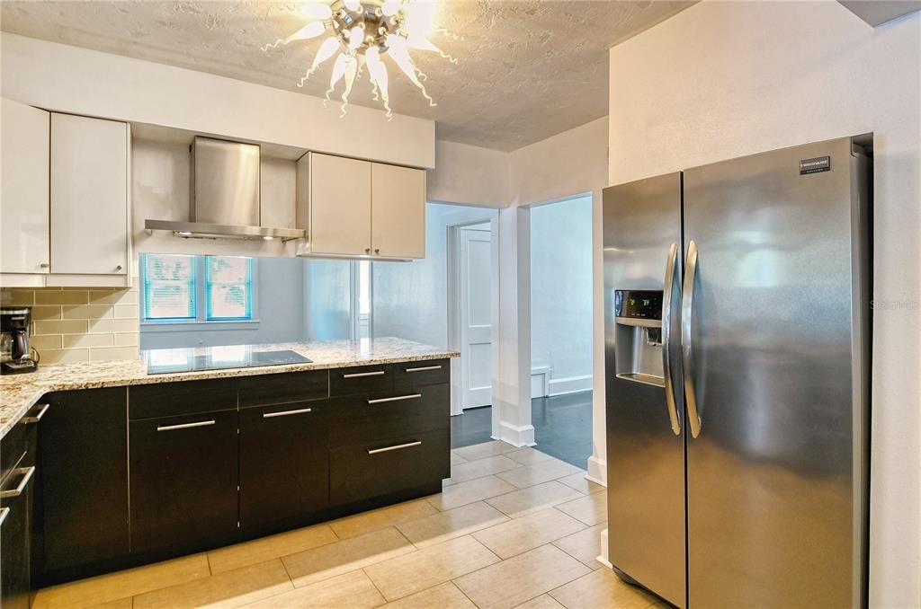 待售: $480,000 (2 贝兹, 2 浴室, 1232 平方英尺)