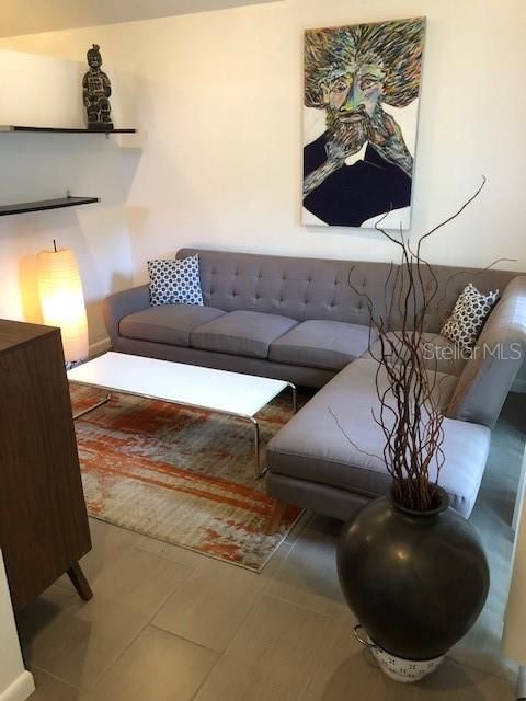 待售: $480,000 (2 贝兹, 2 浴室, 1232 平方英尺)