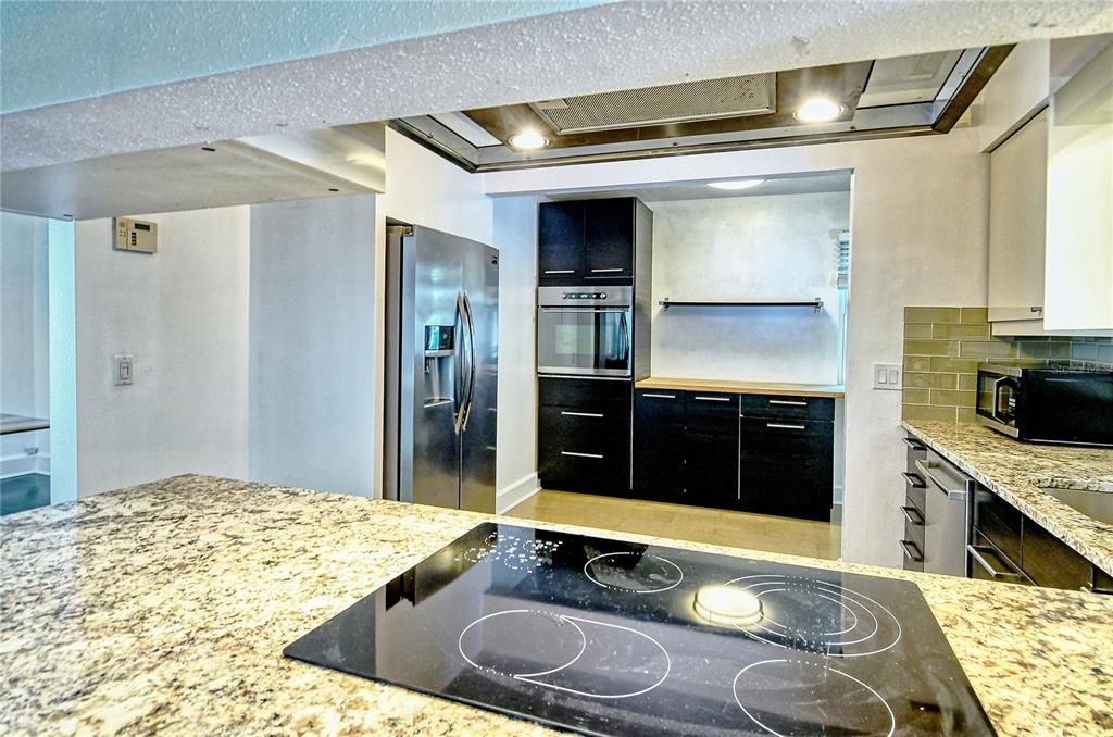 待售: $480,000 (2 贝兹, 2 浴室, 1232 平方英尺)