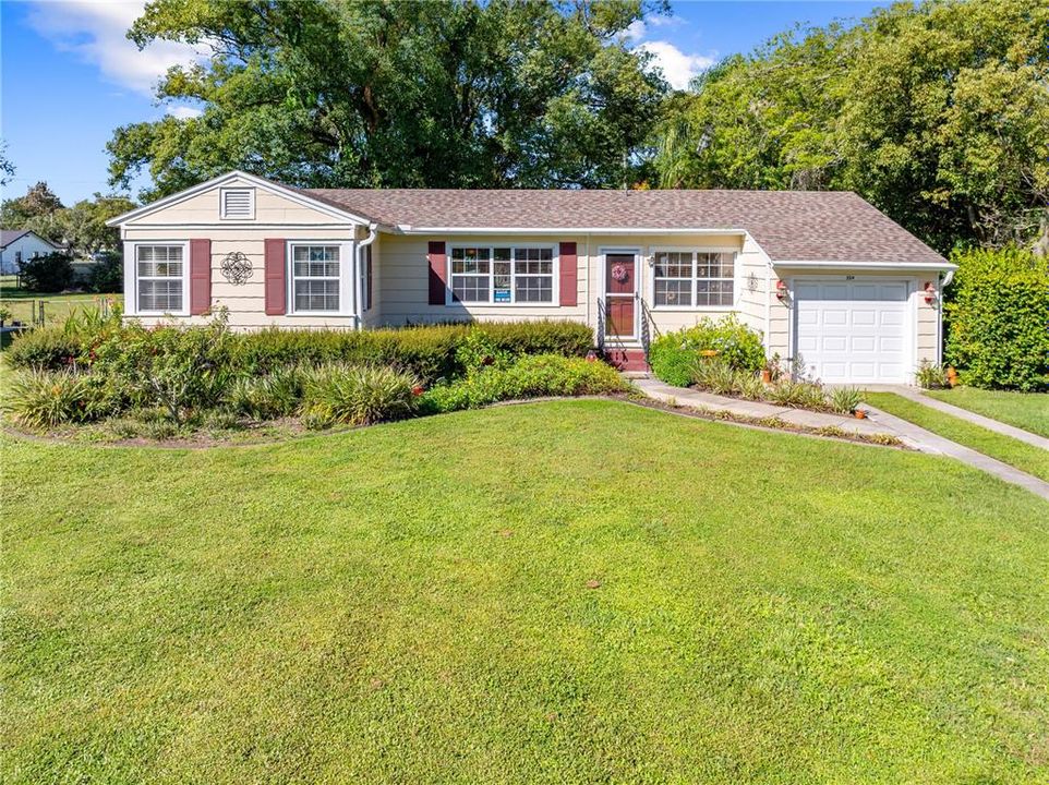 Recently Sold: $269,900 (2 beds, 1 baths, 940 Square Feet)