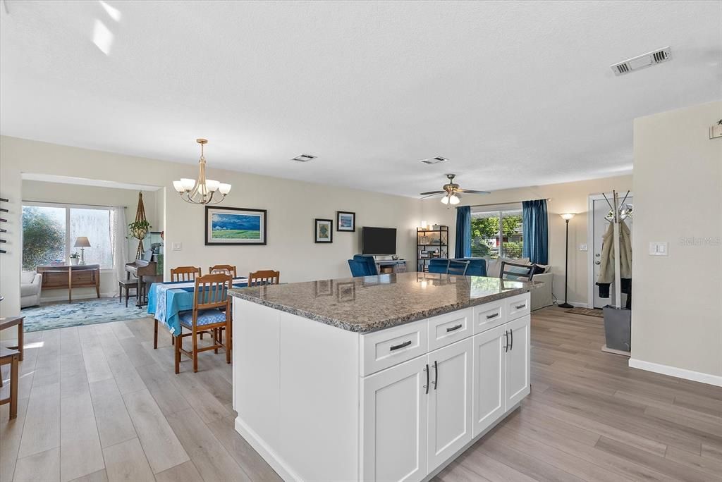 Active With Contract: $279,000 (3 beds, 2 baths, 1320 Square Feet)