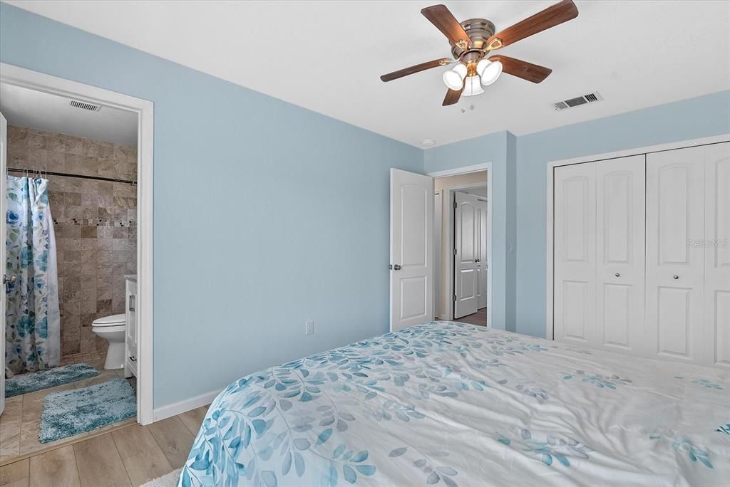 Active With Contract: $279,000 (3 beds, 2 baths, 1320 Square Feet)