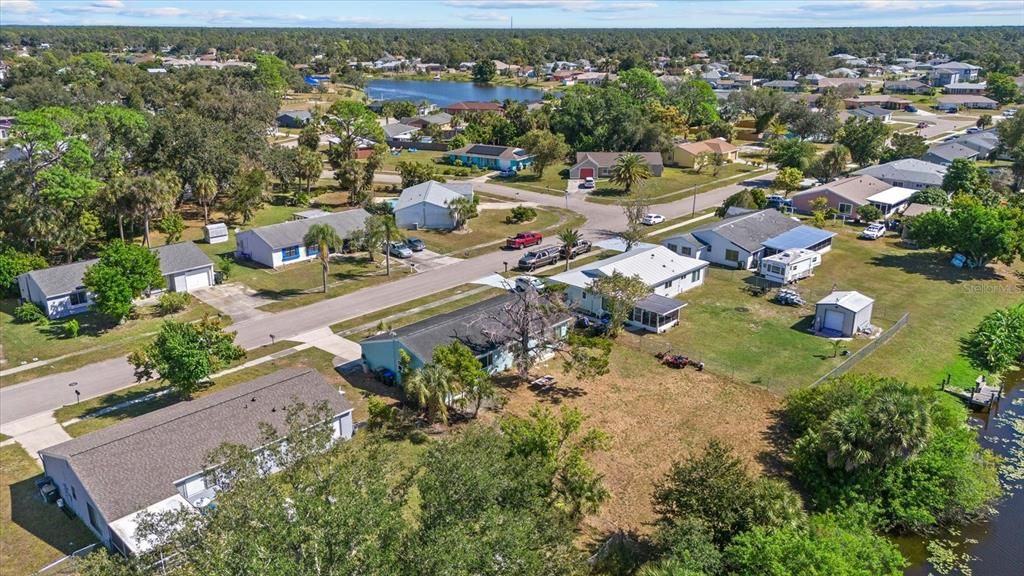 Active With Contract: $279,000 (3 beds, 2 baths, 1320 Square Feet)