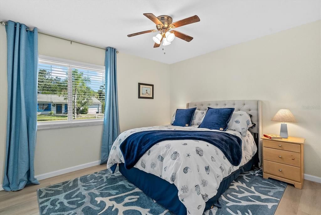 Active With Contract: $279,000 (3 beds, 2 baths, 1320 Square Feet)