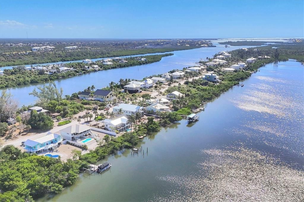 En Venta: $1,095,000 (3 camas, 2 baños, 1446 Pies cuadrados)