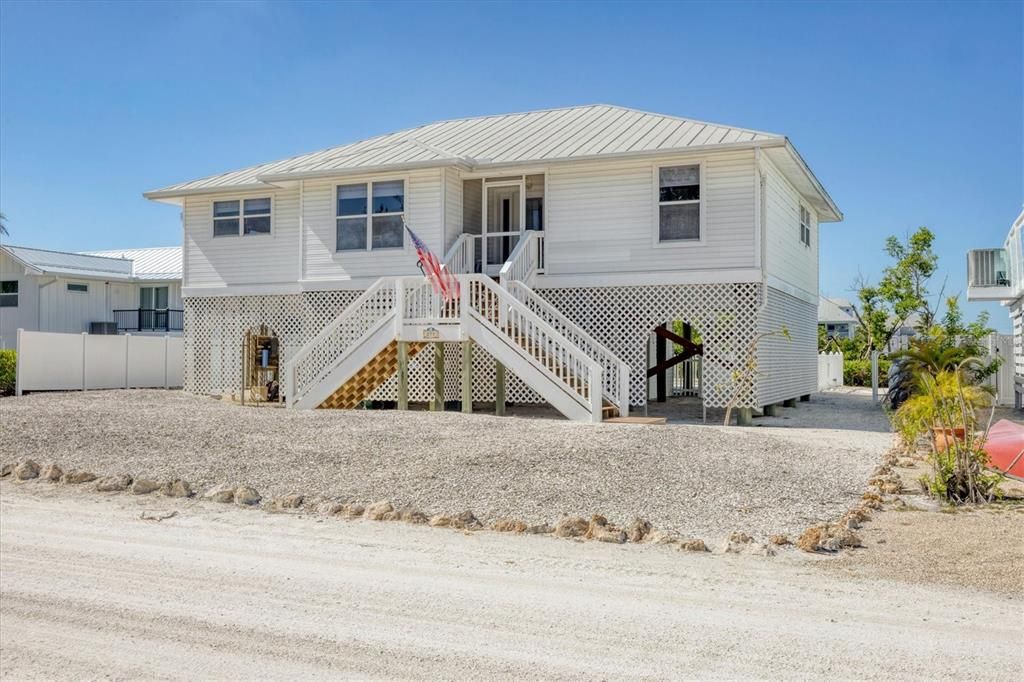 En Venta: $1,095,000 (3 camas, 2 baños, 1446 Pies cuadrados)