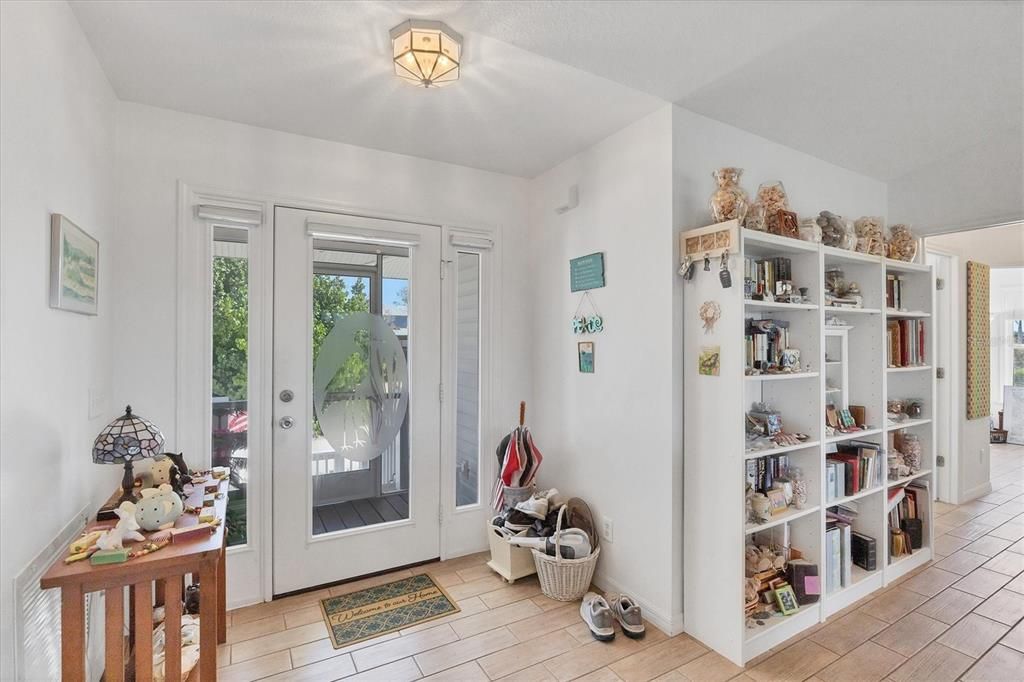 En Venta: $1,095,000 (3 camas, 2 baños, 1446 Pies cuadrados)