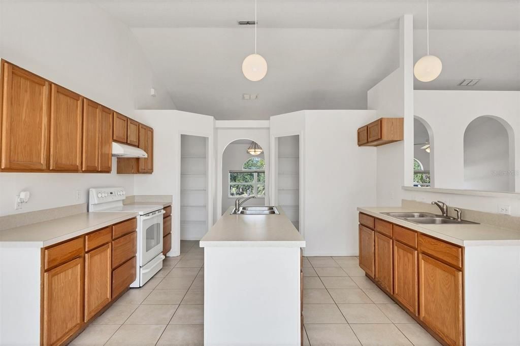 For Sale: $305,000 (4 beds, 2 baths, 2256 Square Feet)