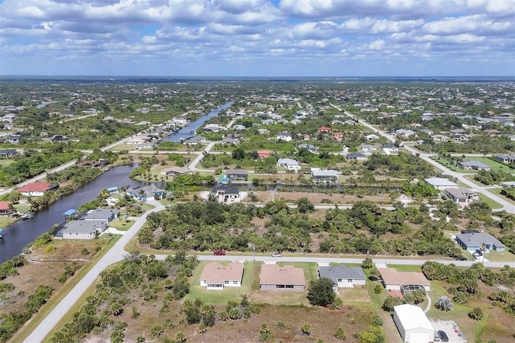 For Sale: $305,000 (4 beds, 2 baths, 2256 Square Feet)