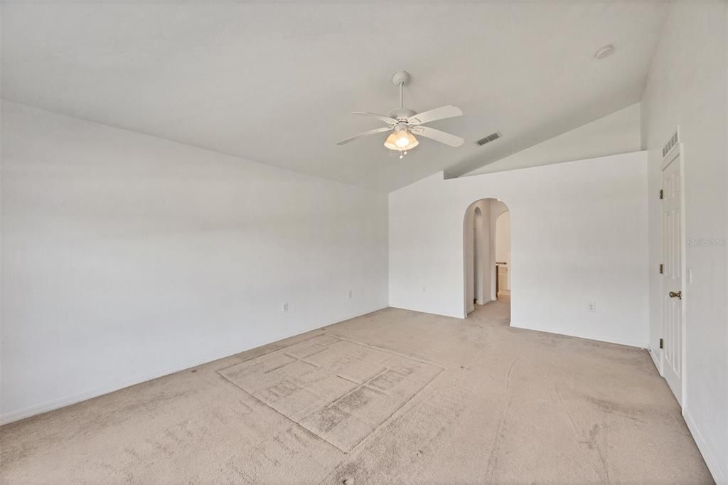 For Sale: $305,000 (4 beds, 2 baths, 2256 Square Feet)