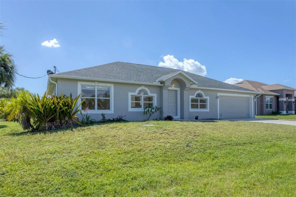 For Sale: $305,000 (4 beds, 2 baths, 2256 Square Feet)