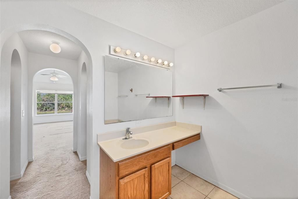 For Sale: $305,000 (4 beds, 2 baths, 2256 Square Feet)