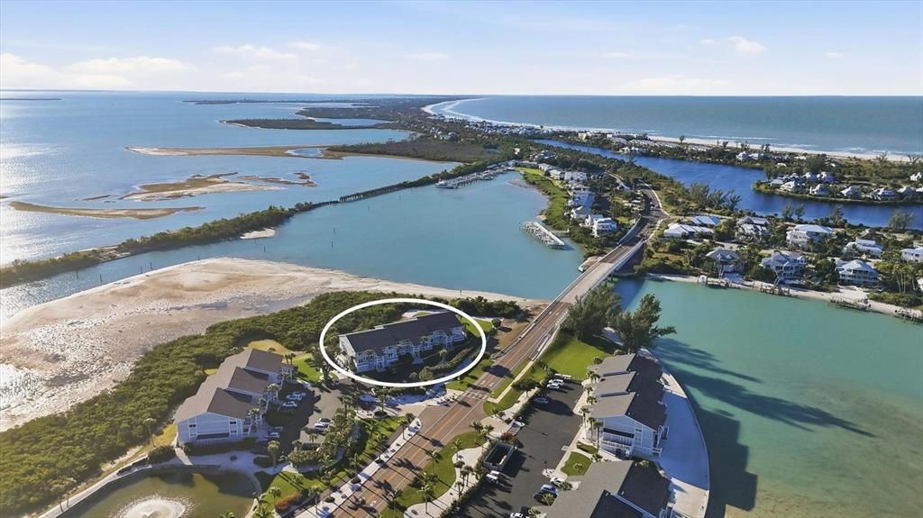 На продажу: $1,099,000 (2 спален, 2 ванн, 1484 Квадратных фут)