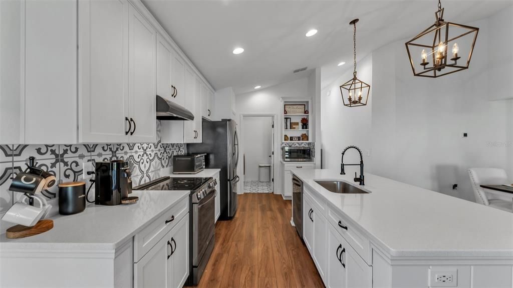 Active With Contract: $390,000 (4 beds, 2 baths, 1944 Square Feet)