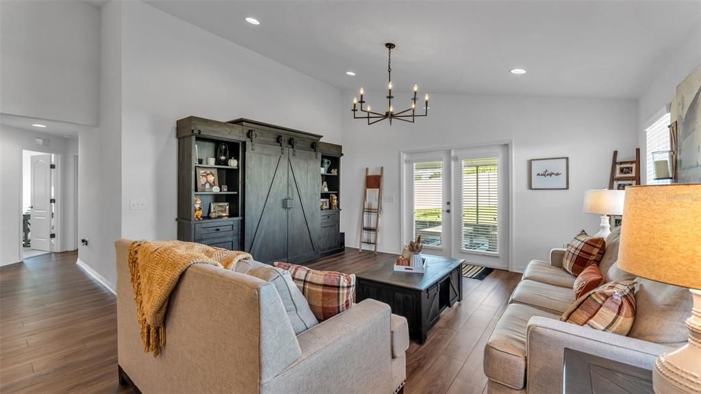 Active With Contract: $390,000 (4 beds, 2 baths, 1944 Square Feet)