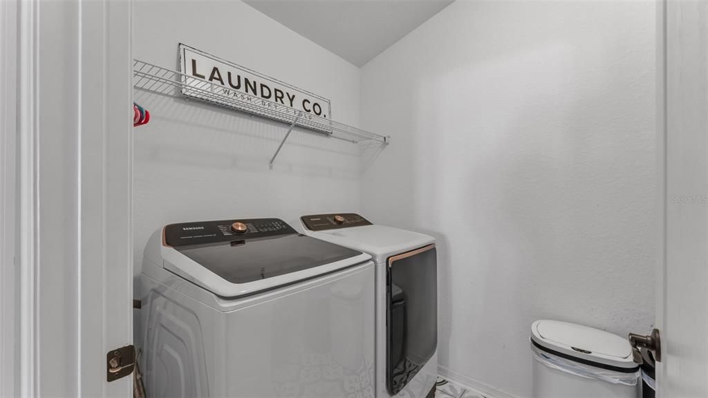 Active With Contract: $390,000 (4 beds, 2 baths, 1944 Square Feet)