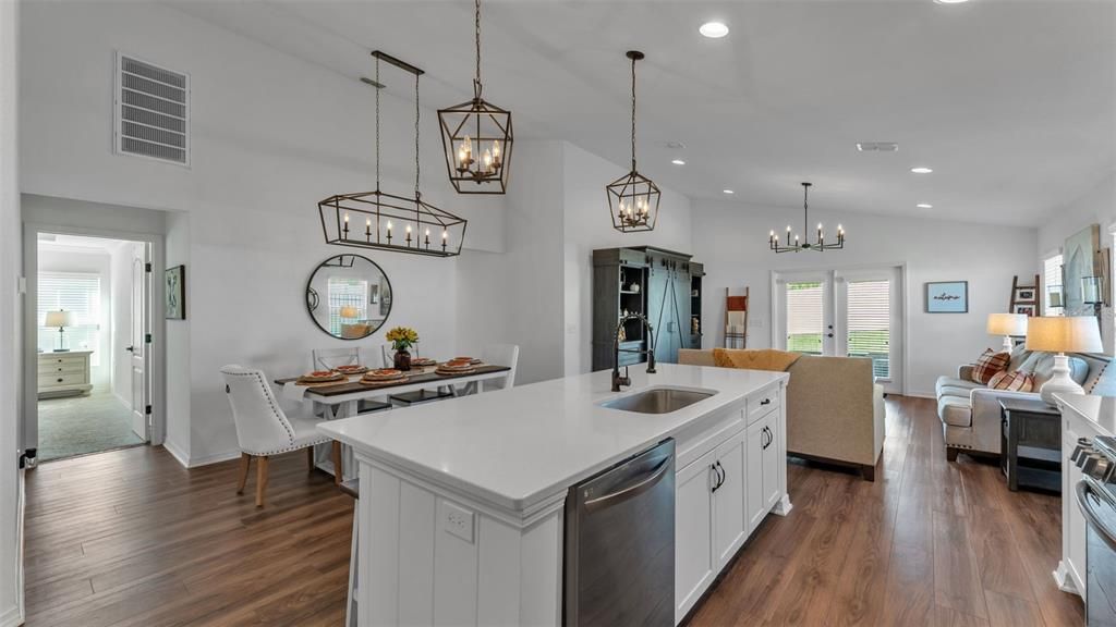 Active With Contract: $390,000 (4 beds, 2 baths, 1944 Square Feet)